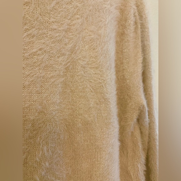Marled Sparkle Nude/Pink Fluffy Sweater with Puff Sleeves in Large - Picture 3 of 5